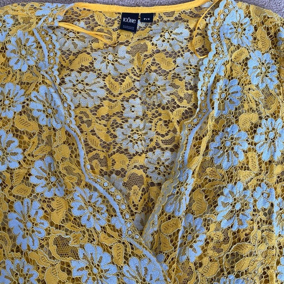 summer Lace crop top size small - Picture 2 of 3